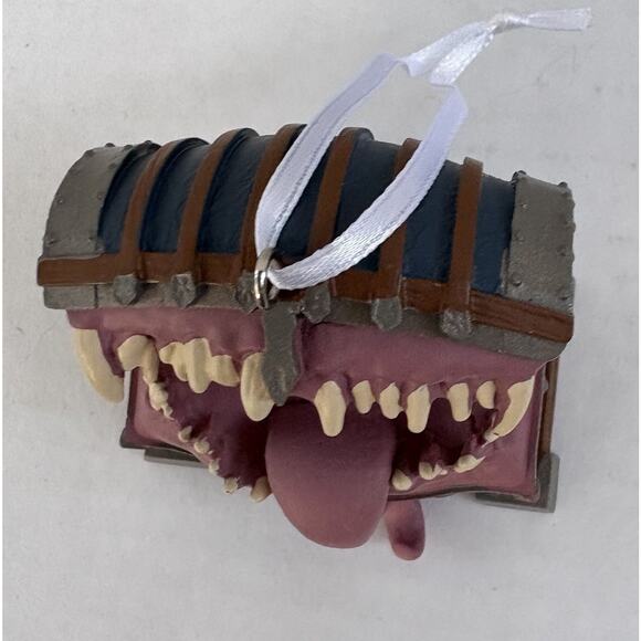 2025 Hallmark Dungeons & Dragons: Honor Among Thieves MIMIC Christmas Ornament - Picture 5 of 10
